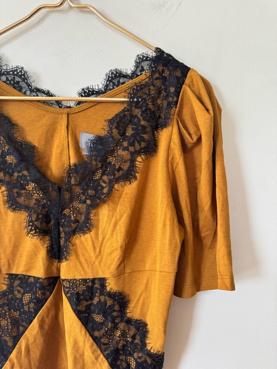 NWT by Anthropologie Mustard Gold and Black Lace Puff Sleeve Top S - Picture 5 of 8